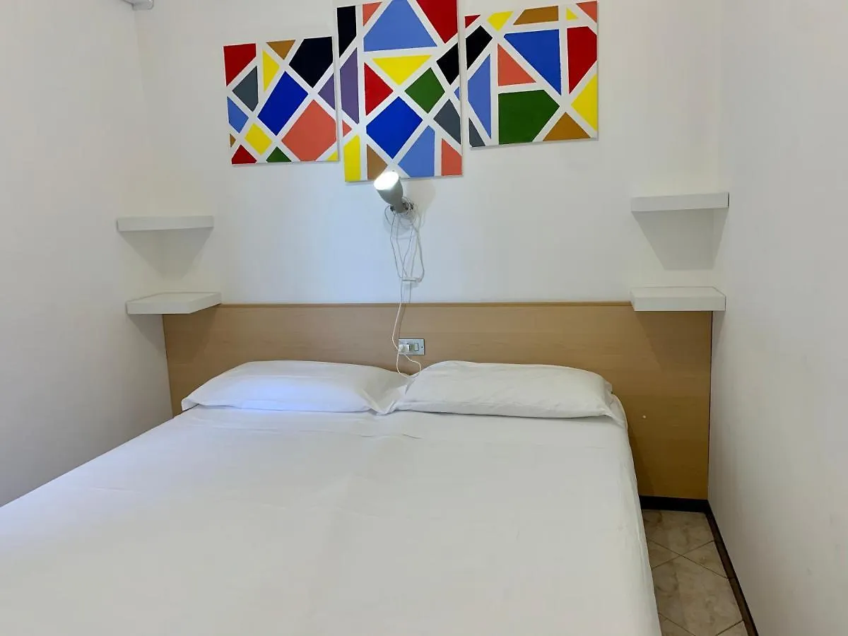 Mamma Ciccia - Lake Front Apartment, Beach And Swimming Pool Lierna Apartment