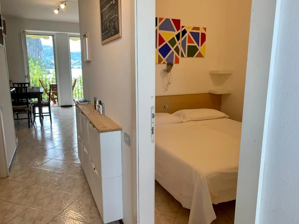 Mamma Ciccia - Lake Front Apartment, Beach And Swimming Pool Lierna